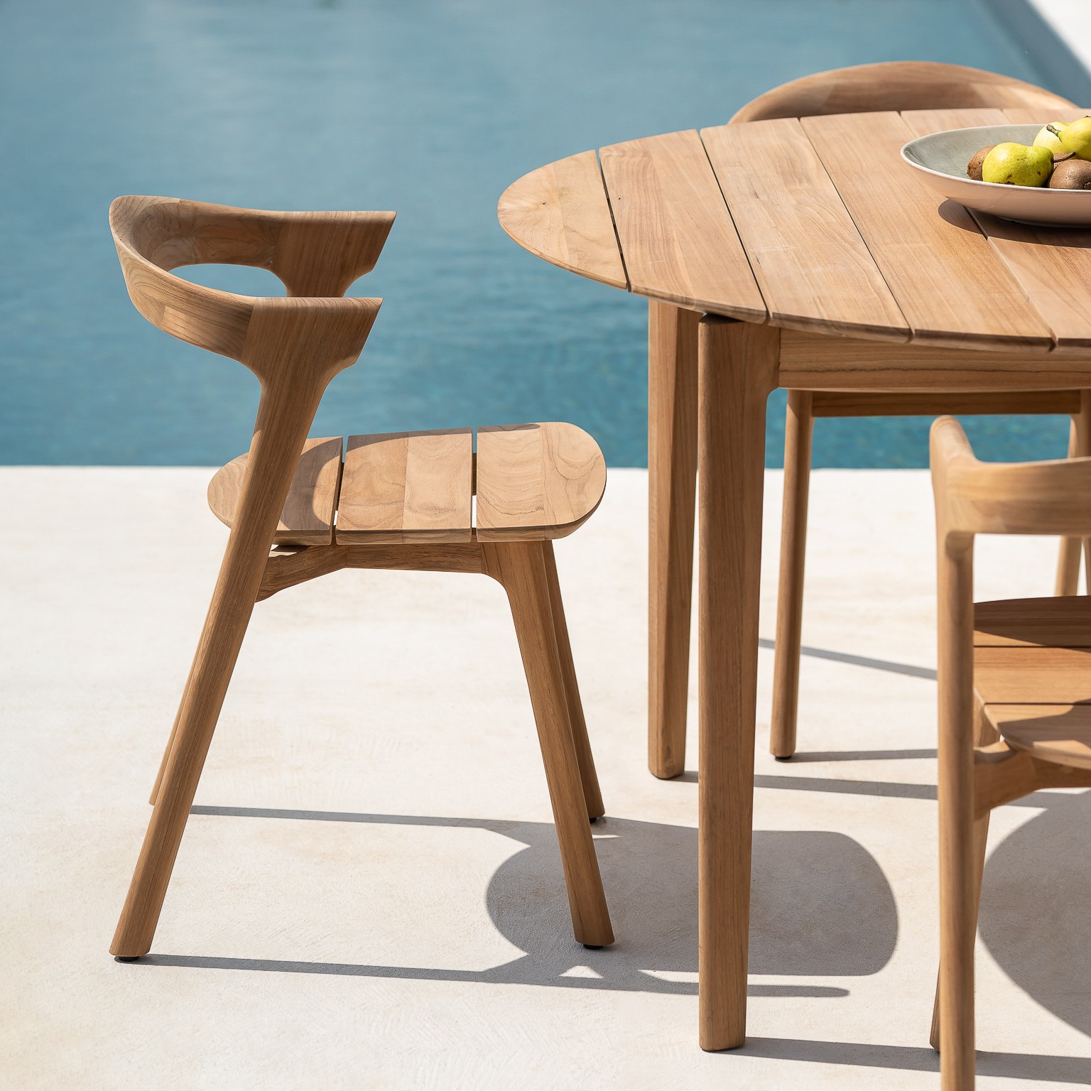 10155_Bok_outdoor_chair_teak_10298_Bok_outdoor_table_round_web