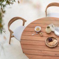 10280_Teak_Circle_outdoor_dining_table_10155_Teak_Bok_outdoor_dining_chair_21096_Seat_cushion_white_WEB